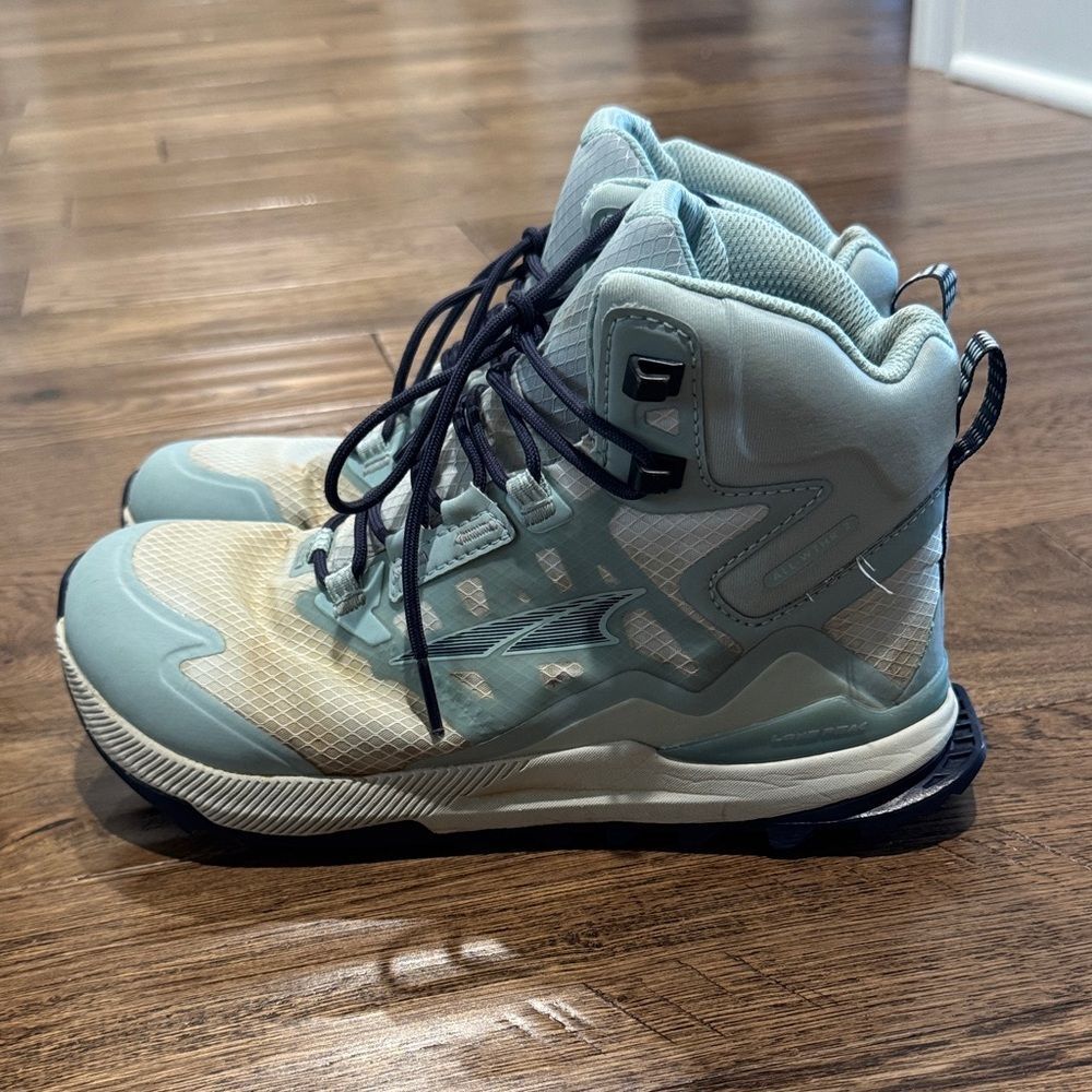 Altra Lone Peak Mid Women’s Az 7.5